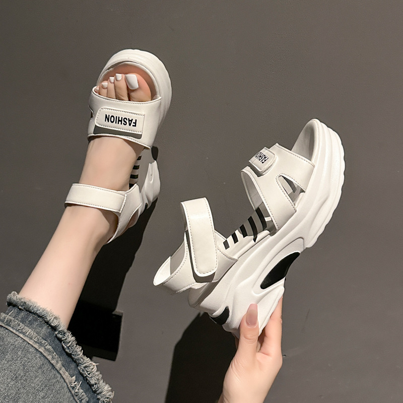 Small Muffin Platform Sports Beach Shoes foto 4