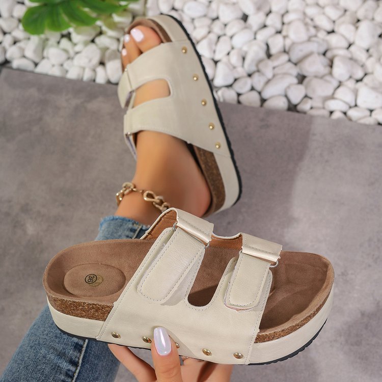 Womens Beach Shoes With Thick Soles Rivets Velcro Straps And Round Toes foto 4