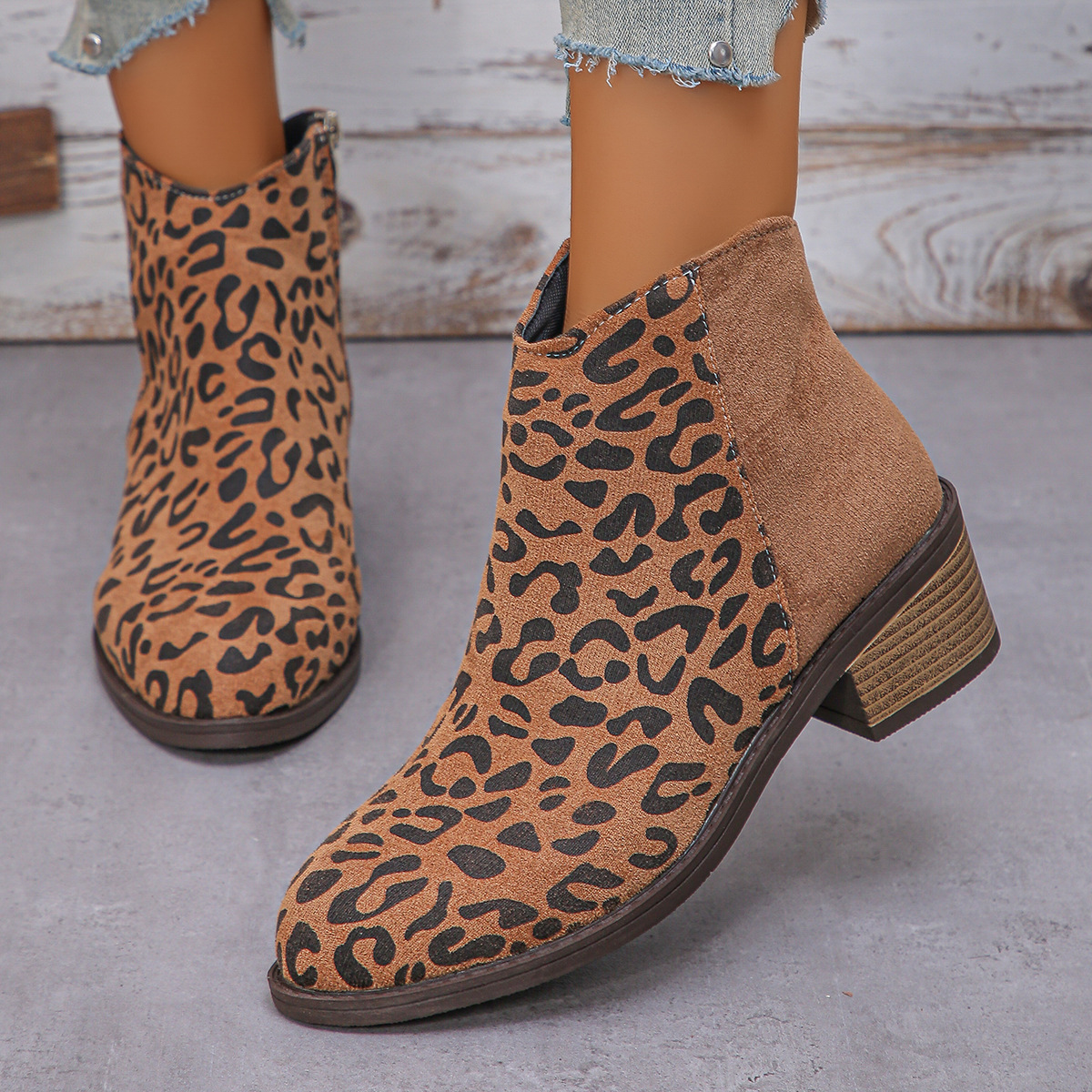 Women's Leopard Print Winter Chelsea Boots foto 2