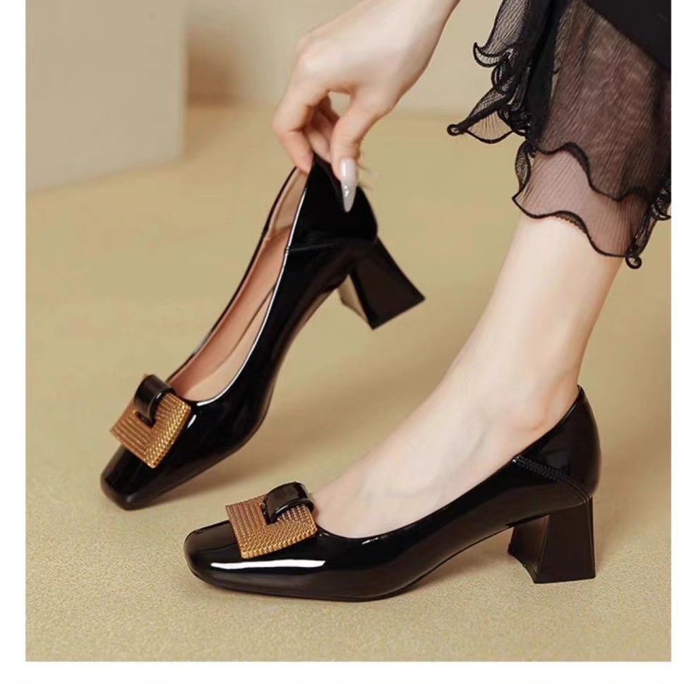Red Wedding Shoes Mid-Heel SpringAutumn Womens Shoes Patent Leather Square Toe Low-Top Pumps foto 5
