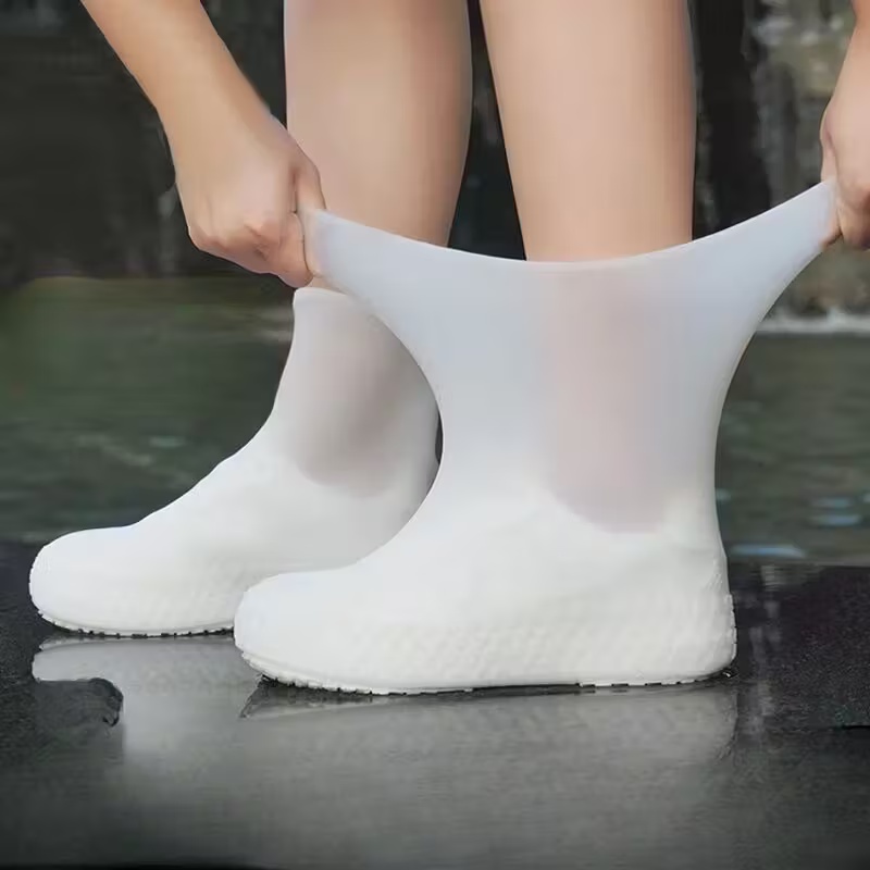 3 Pairs One Size Thickened Latex Silicone Shoe Covers, Waterproof Rain Overshoes, Non-Slip Wear Resistant Outdoor Reusable Foot Covers foto 3
