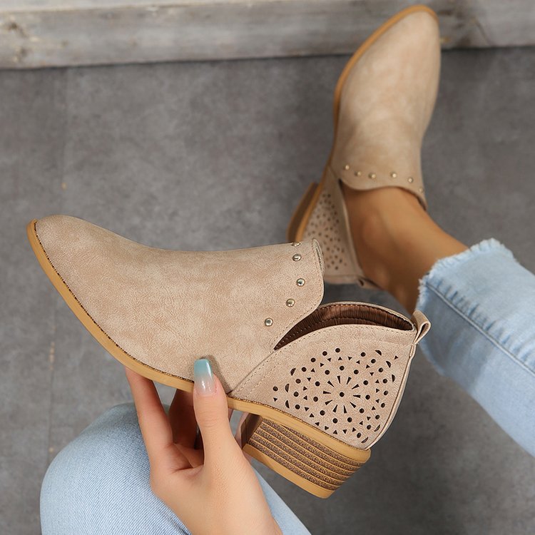 Retro Pointed-toe Studded Low-heeled Ankle Boots foto 4