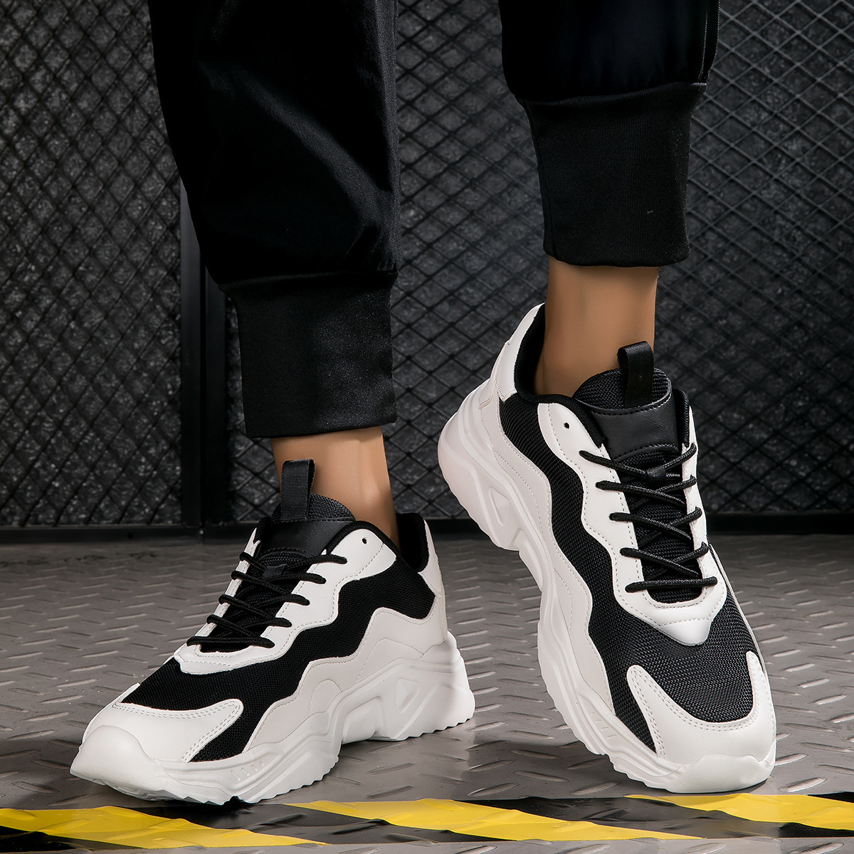 Thick-soled Shock Absorbing Lightweight Casual Sneaker foto 5