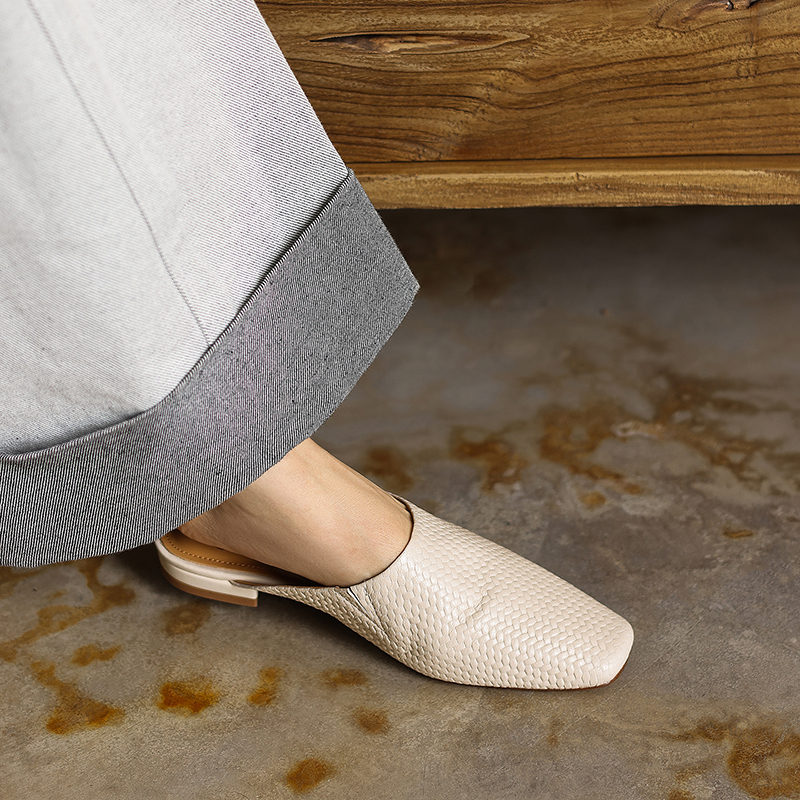 Women's Handmade Water-Stained Sheepskin Woven Mule Slides, Square-Toe Chunky Heel Backless Shoes With Pigskin Lining foto 2