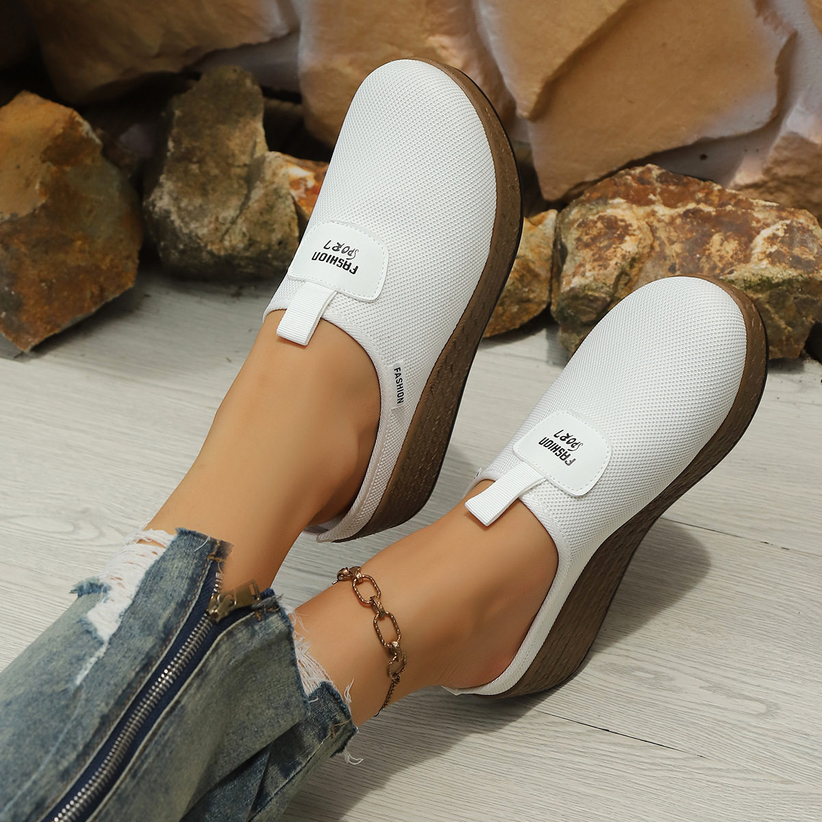 Lightweight Stylish Mesh Mens Slip-on Sneakers foto 4
