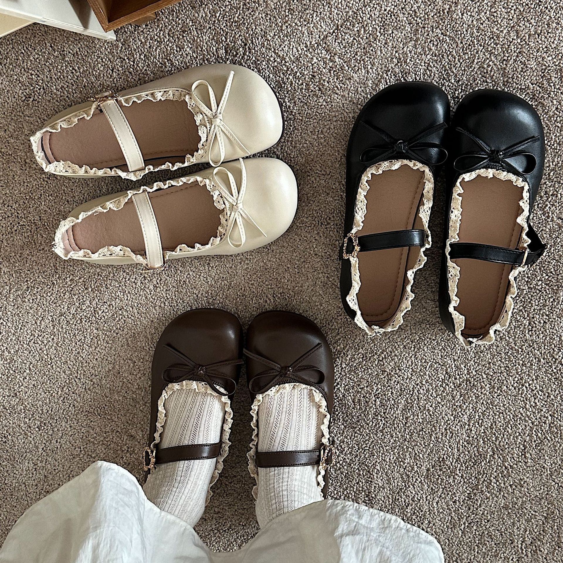 Round Toe Vintage Bow Leather Flat Shoes foto 4
