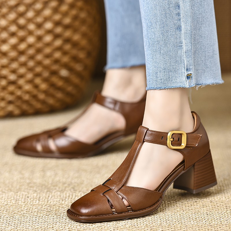 Women's Chunky Heel Hollow Buckle Pig Cage Closed Toe Sandals foto 4