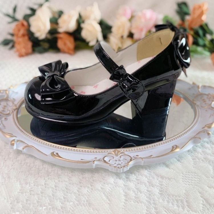 Retro Style Fashionable Low-heeled Womens Pumps foto 4