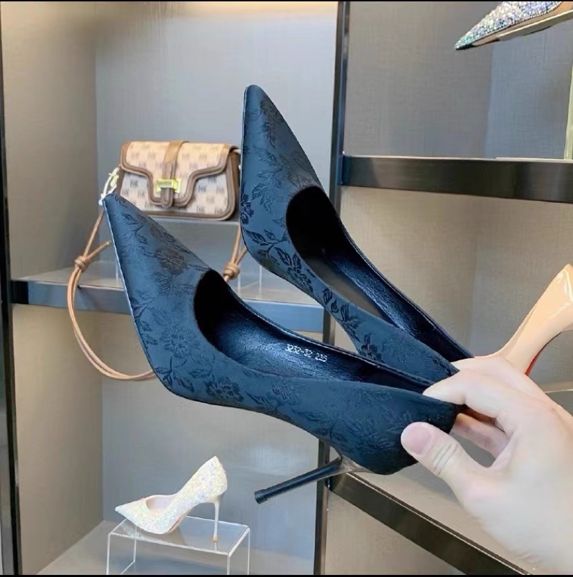 Pointed Toe Chinese Style Embroidery Low-cut High Heels Women's Stiletto Heel foto 5