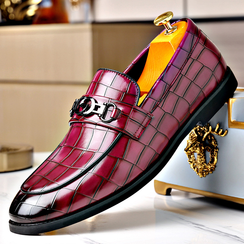 Men's Horse Buckle British Style Business Casual Small Leather Shoes foto 2