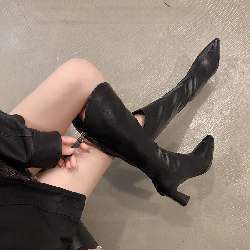 Women's Plus-size Pointed-toe Boots With Back Zippers foto 5