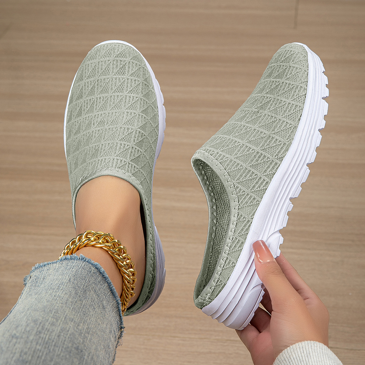 Womens Breathable Non-Slip Mesh Sports Sandals For The Beach