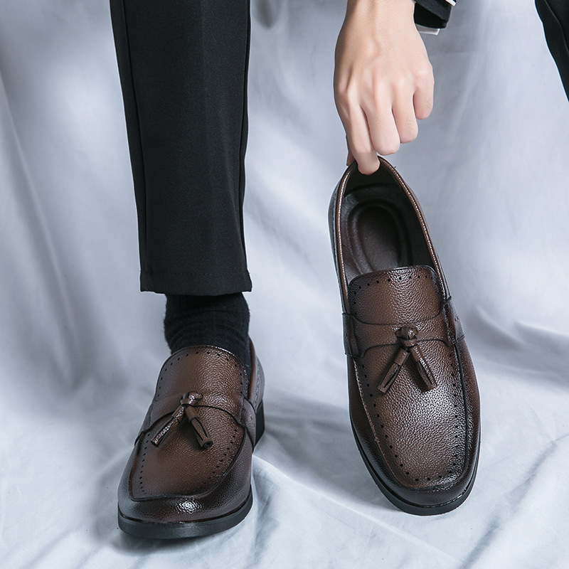 Men's Loafer Tassel Slip-on Business Casual Round Toe Leather Shoes foto 3