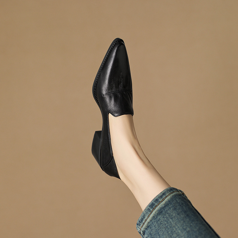 Women's Spring And Autumn Mid Heel Deep Mouth Leather Shoes foto 5