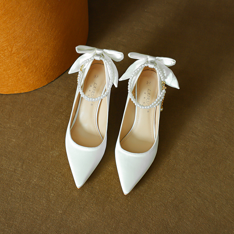 Stiletto Pointed Toe Pearls Strap High Heels foto 4