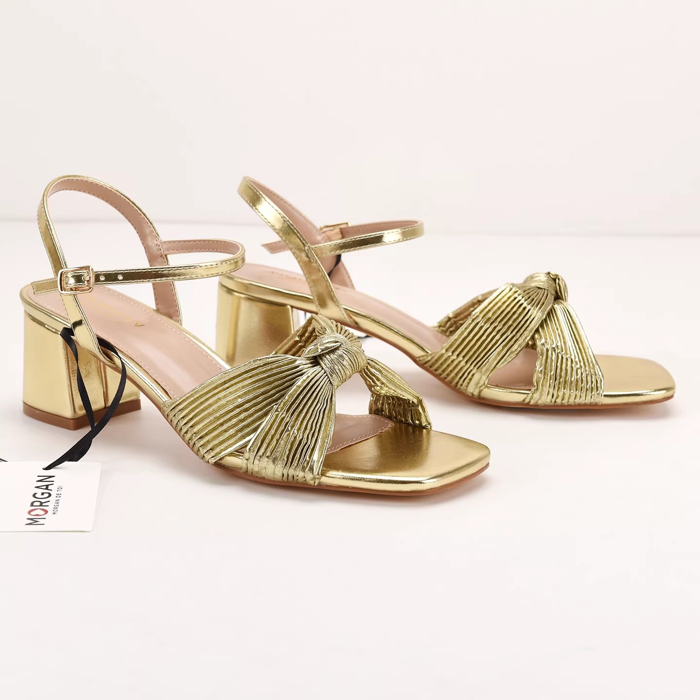 Cross-Strap Knot Square-Toe Mid-Heel Sandals foto 4