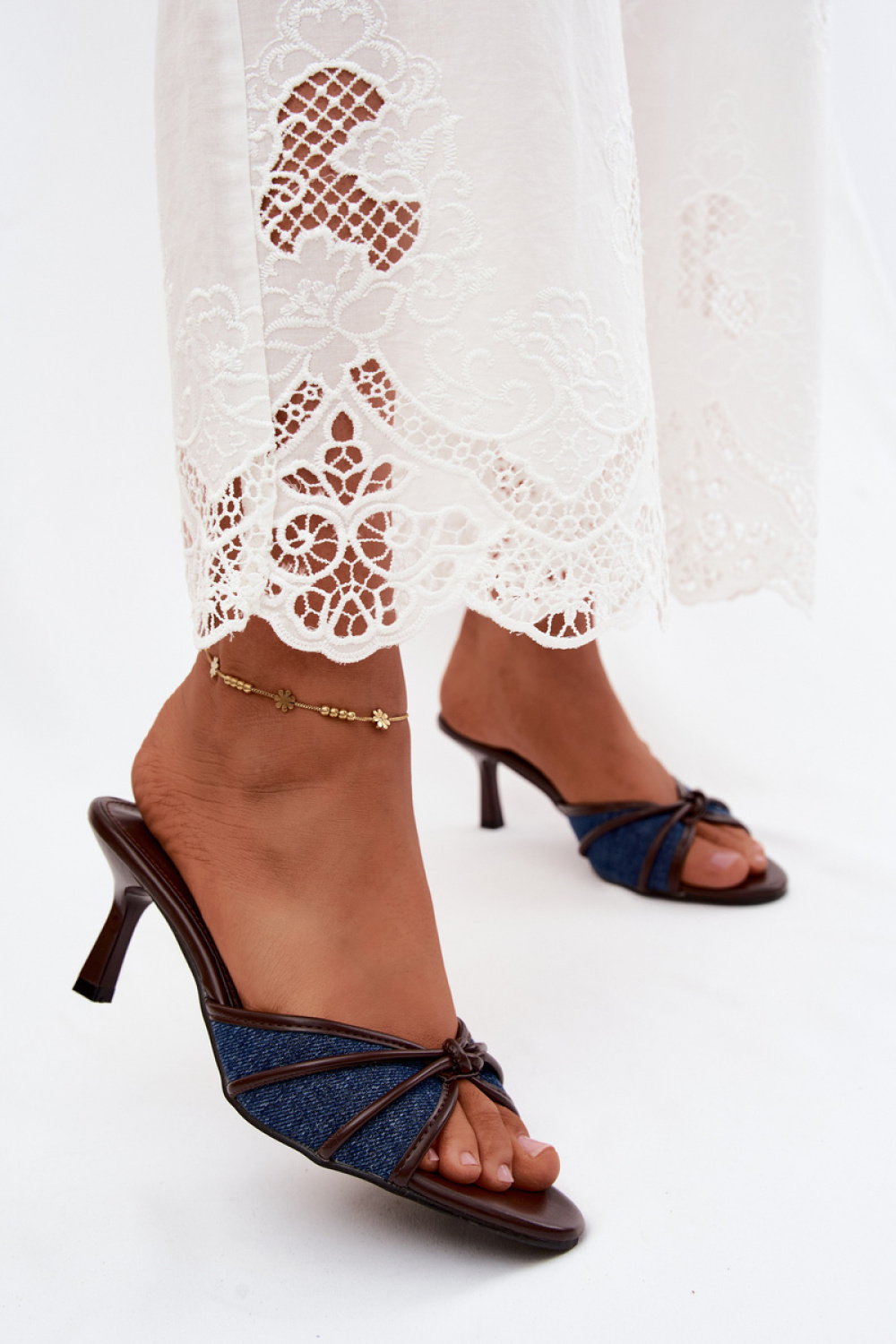 Hakken slippers Step in style
