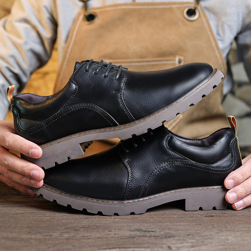 New Men's Leather Shoes Advanced Sense Retro Casual Shoes foto 2