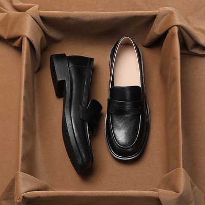 Women's Retro Soft Leather Low-Heel Slip-On Shoes foto 4