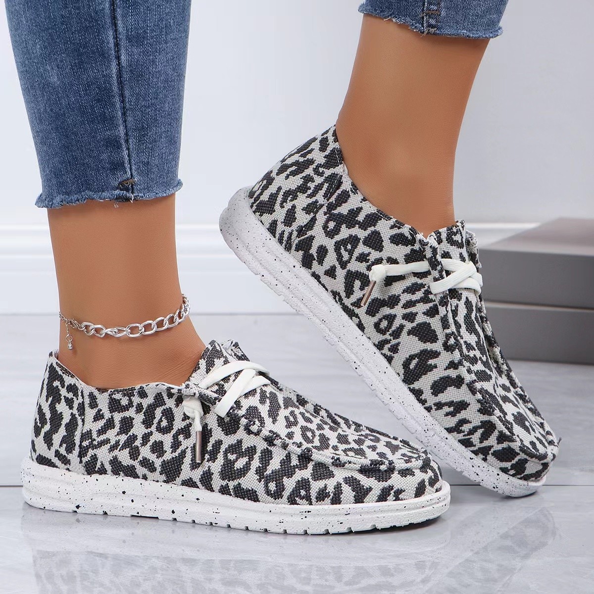 Flat Flyknit Casual Shoes Round Toe Large-Size Leopard-Print Pumps foto 2