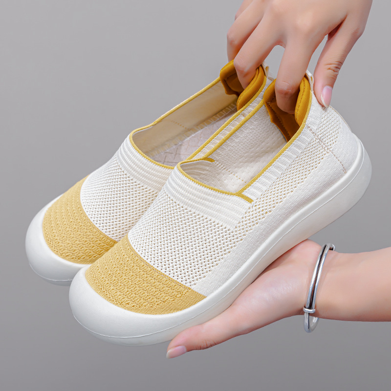 Female Soft Bottom Comfortable Slip-on Casual Shoes foto 3