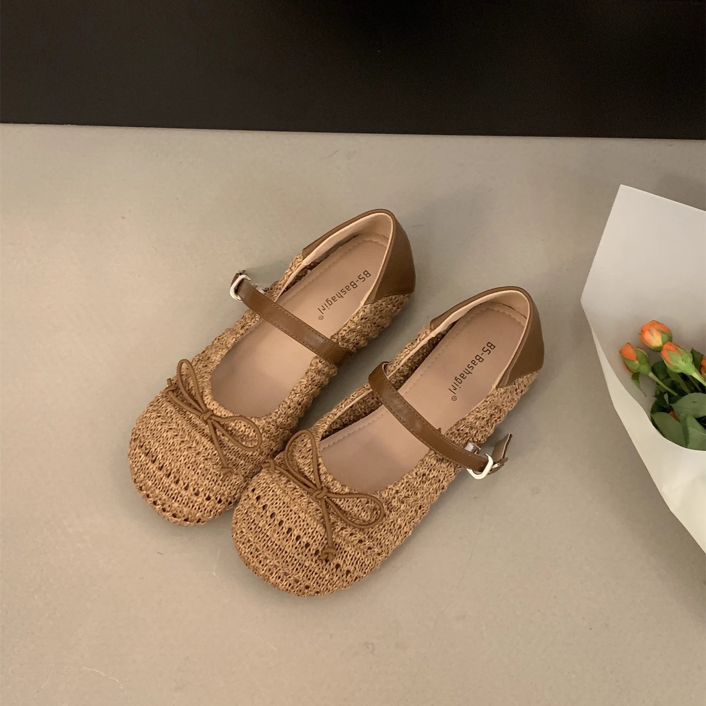Retro Hollow Breathable Woven Mary Jane Shoes Women foto 2