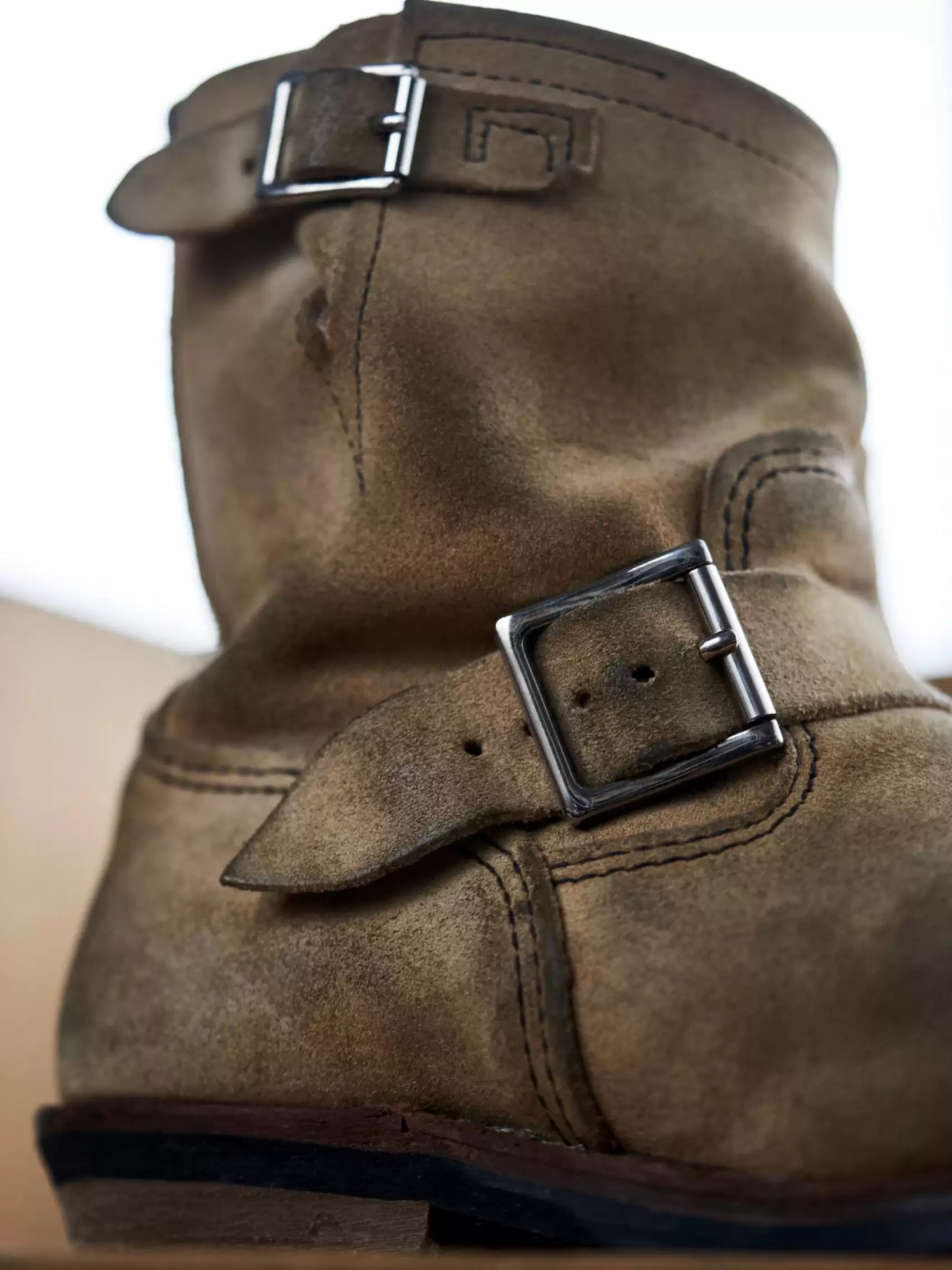 Retro Distressed Leather-buckle Short-shaft Engineer Boots foto 4