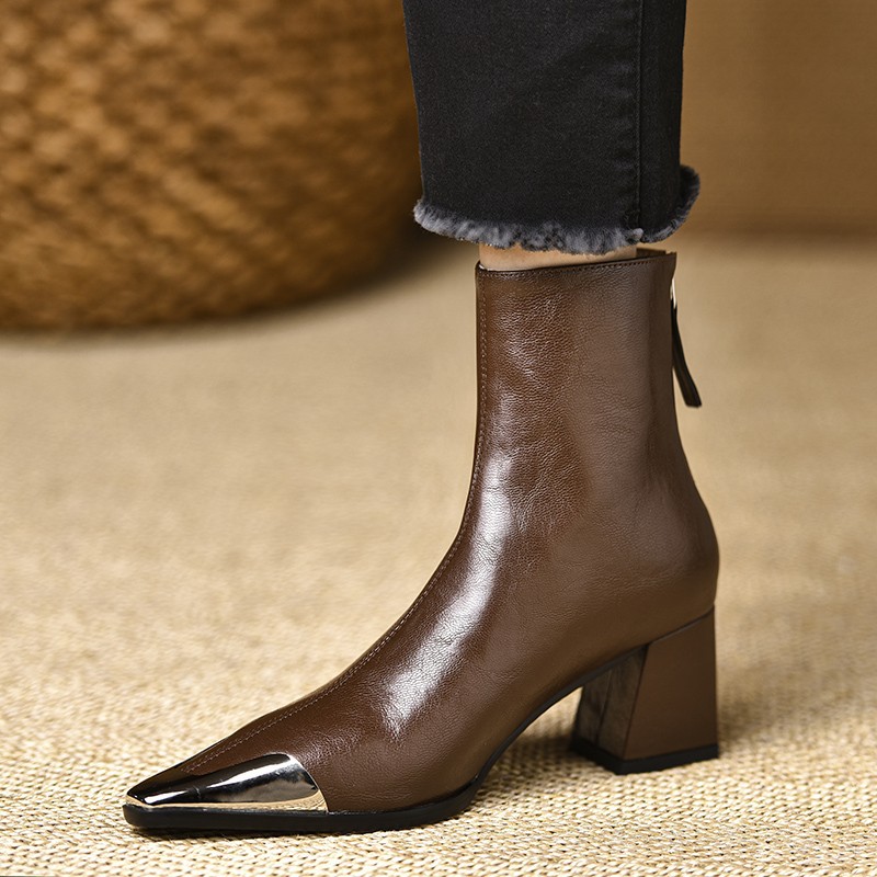 Pointed-toe Chunky-heel Leather Ankle Boots For Women Chic And Vintage foto 3