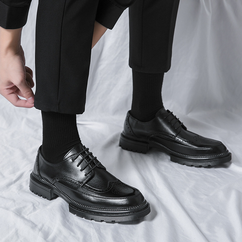 Plus Size Brogue Men's Shoes Trendy British-style Casual Leather Shoes foto 3