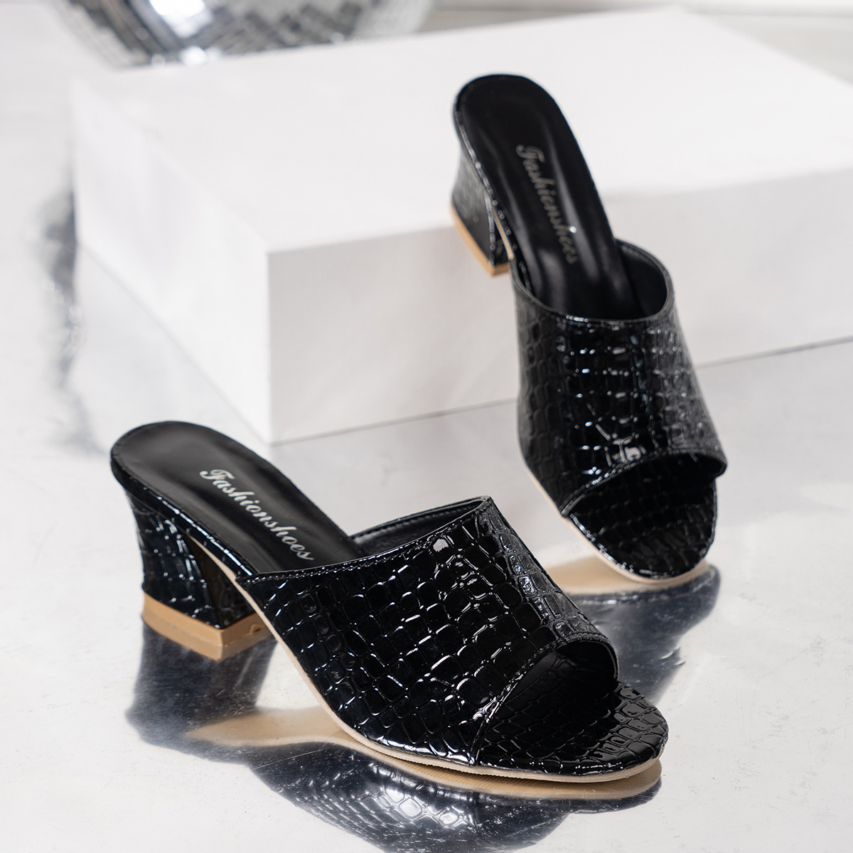 Womens Stylish Open-toe Snake-print High-heel Slide Sandals For Outdoor Wear foto 3