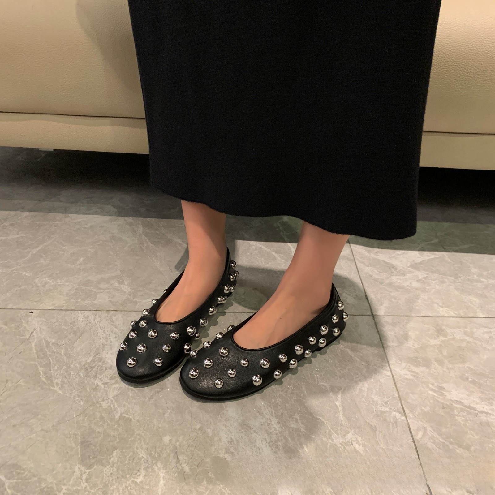Black Studded Leather Ballet-style Flat Casual Shoes foto 5