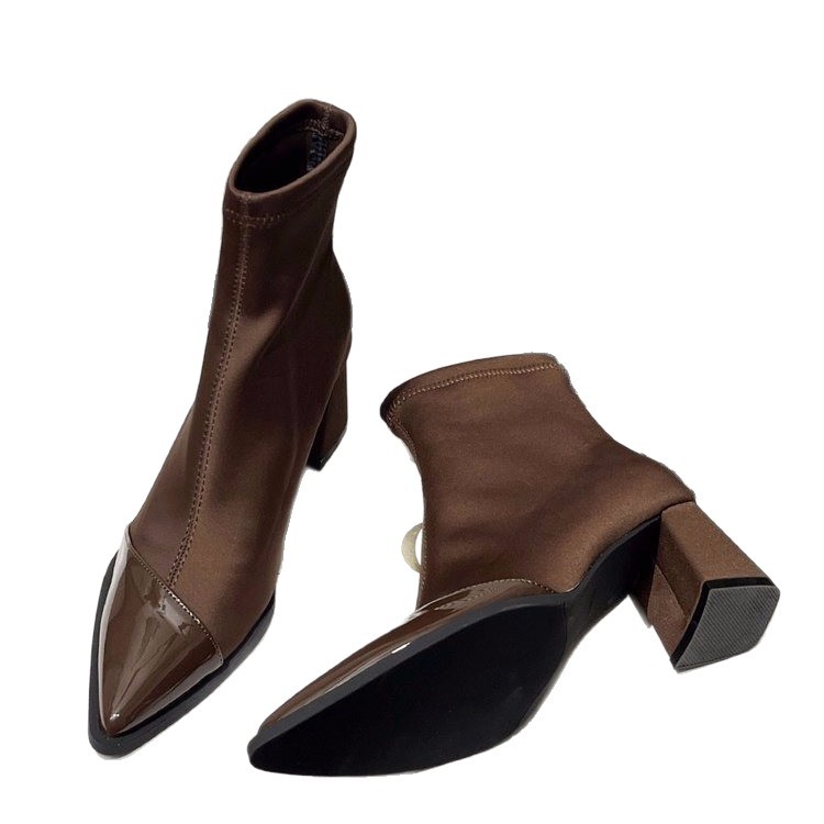 Womens Plus-Size Pointed-Toe Ankle Boots foto 3