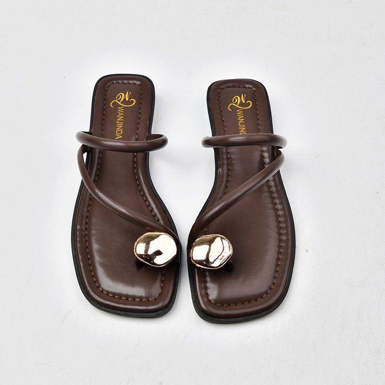 French Style Women's Fashionable Metal Toe Covering Flat Sandals foto 4