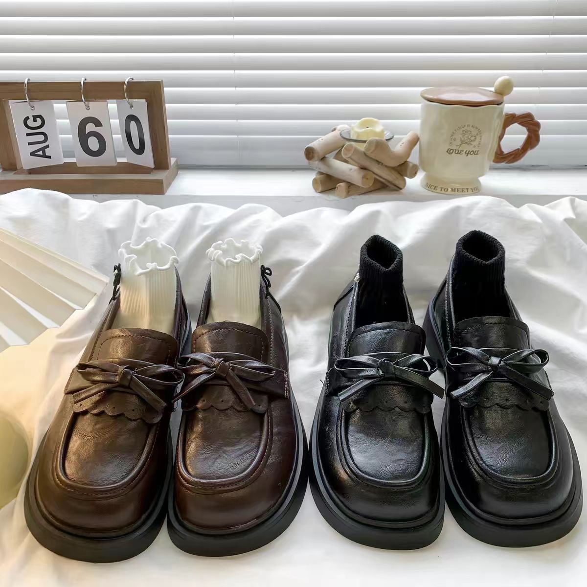 Bow Tie Black Chunky Soled Slip On Leather Shoes foto 4