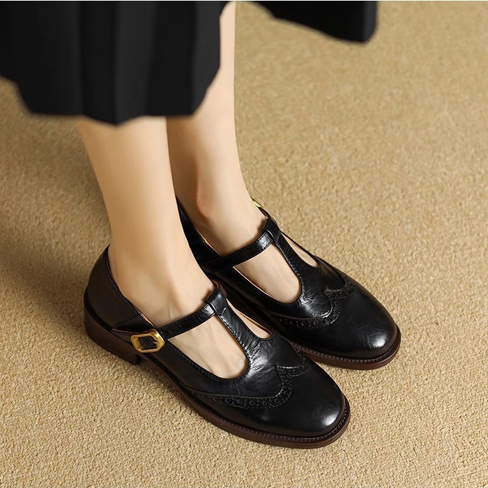 Vintage Brogue British Style Chunky Heel Pumps