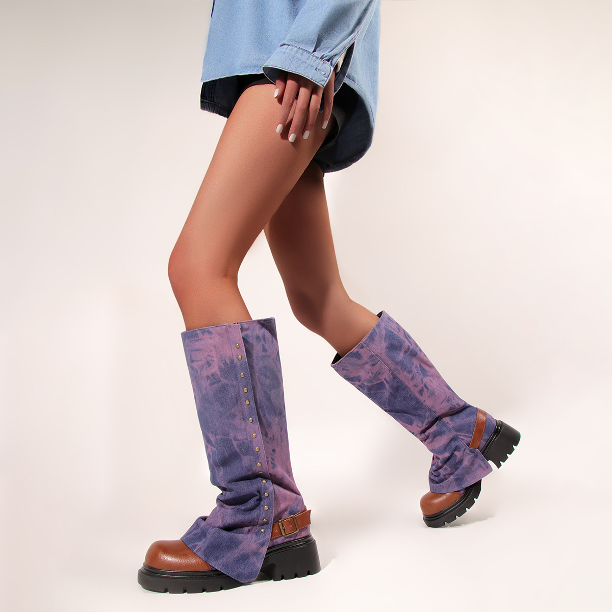Womens European And American-style Round-toe Studded Platform Boots foto 4