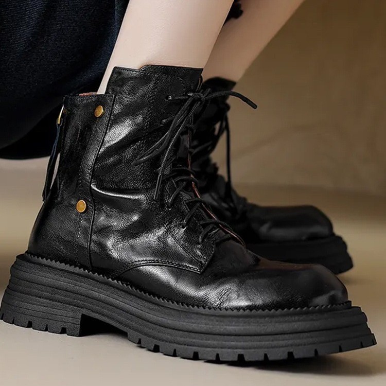 Womens Sheepskin Chunky-Soled Lace-Up Ankle Boots foto 2