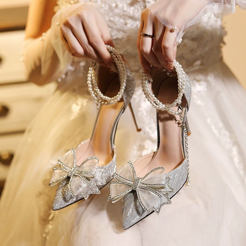 New Crystal Bow Shoes For 18th Birthday Celebrations foto 2