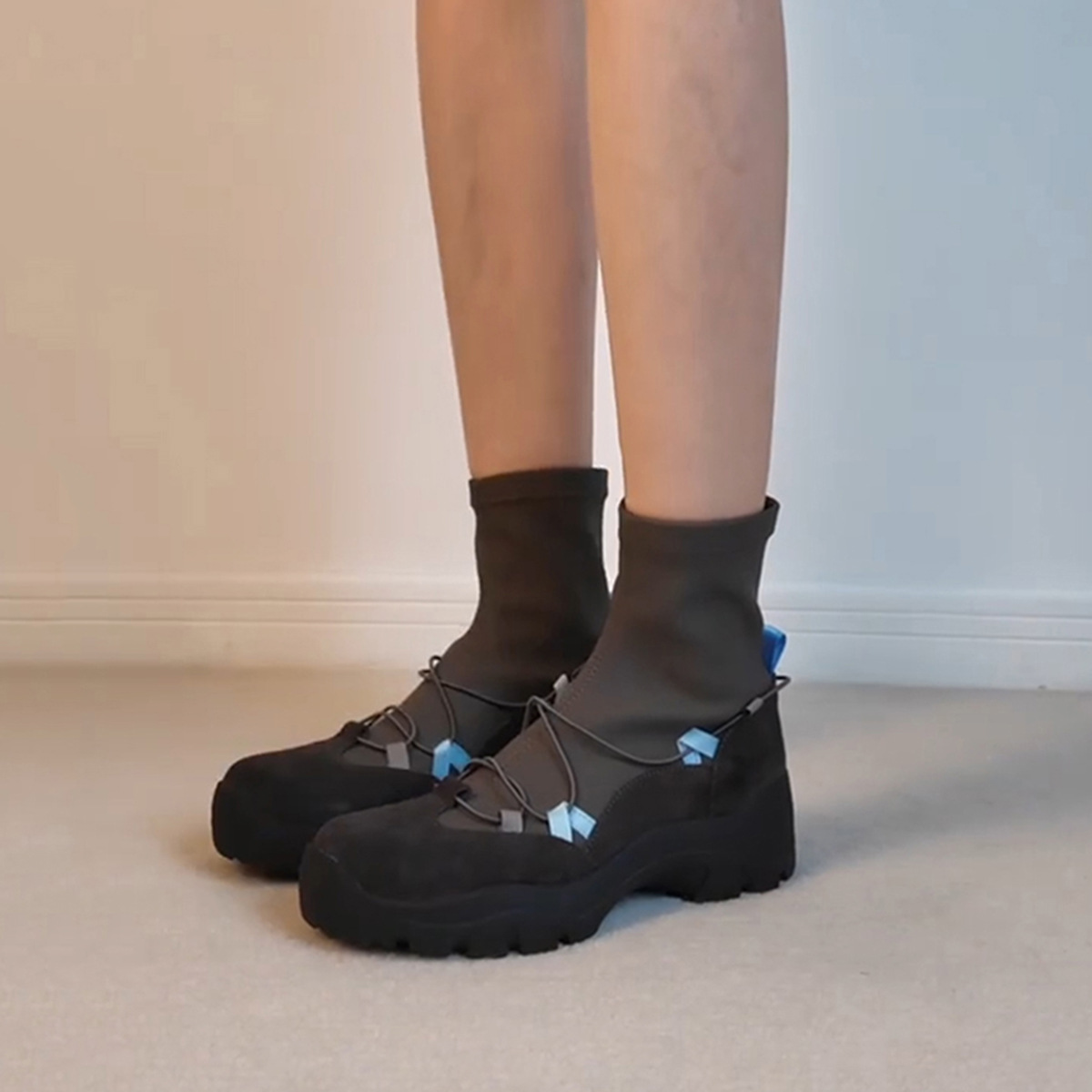 Retro Platform Cross Strap Stretch Boots Female foto 5