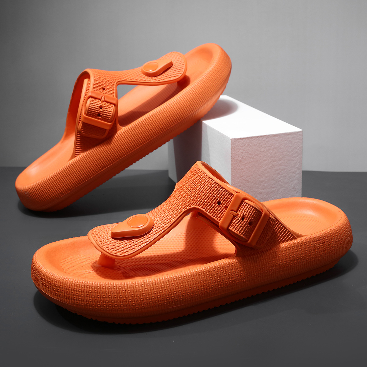 EVA Buckle Flip-flop Fashion Non-slip Slip-on Slippers Outdoor Dual-use Beach Shoes foto 2