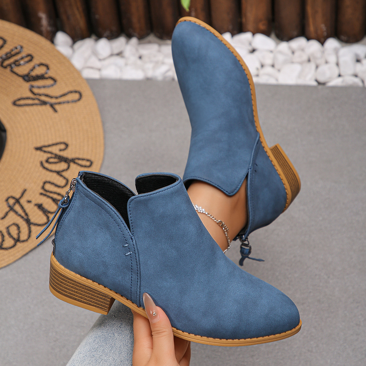 Women's Pointed-toe Leather Boots With Back Zipper foto 5