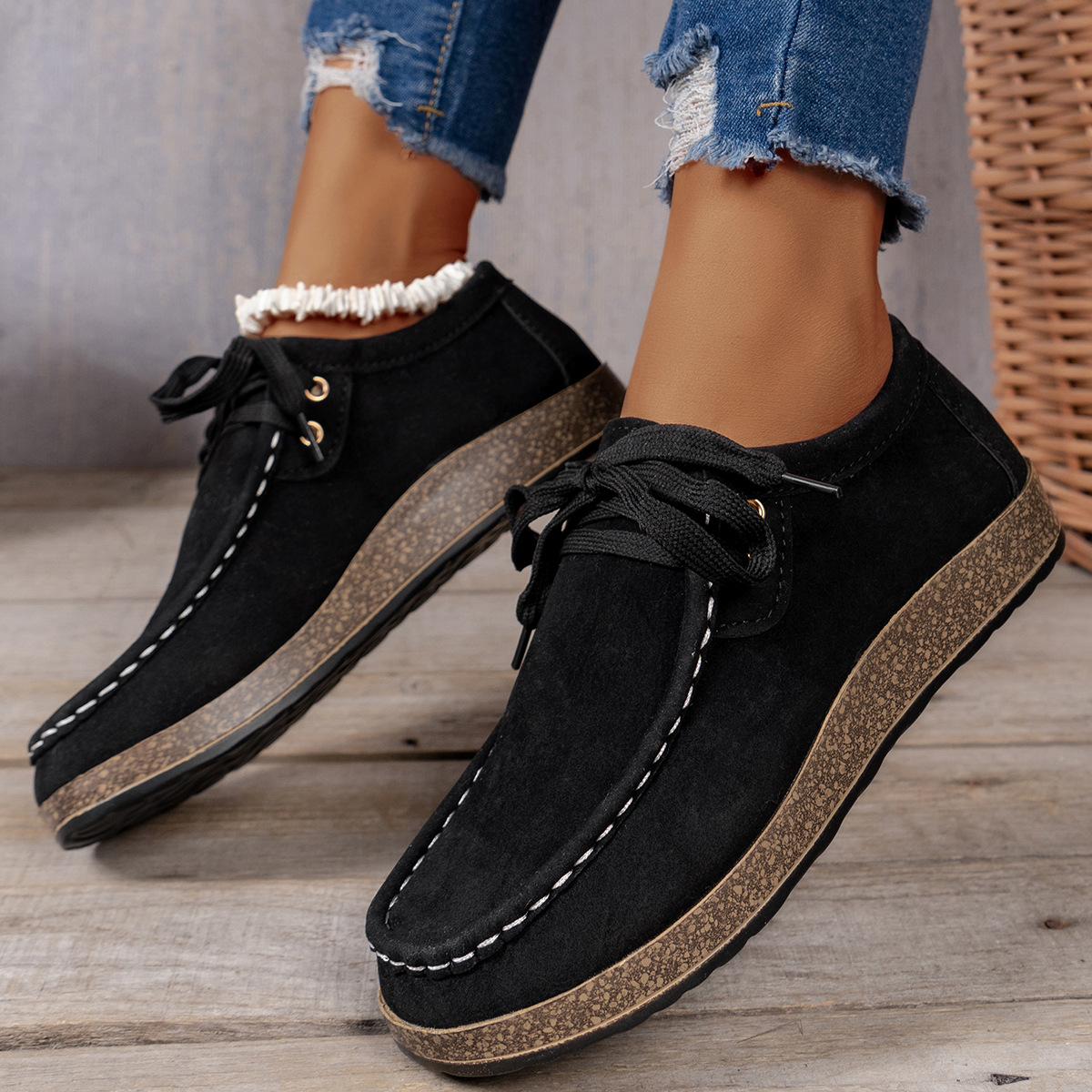 Solid Color Front Lace-up Round Toe Women's Leisure Thin Shoes foto 3