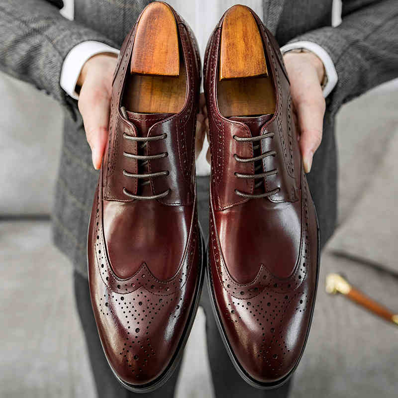 Brogue Men's Leather Pointed Handmade Leather Shoes foto 5