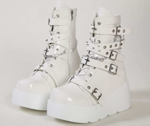 Stylish And Super-cool Chunky Round-toe Dr Martens Boots Designed Specifically For Women