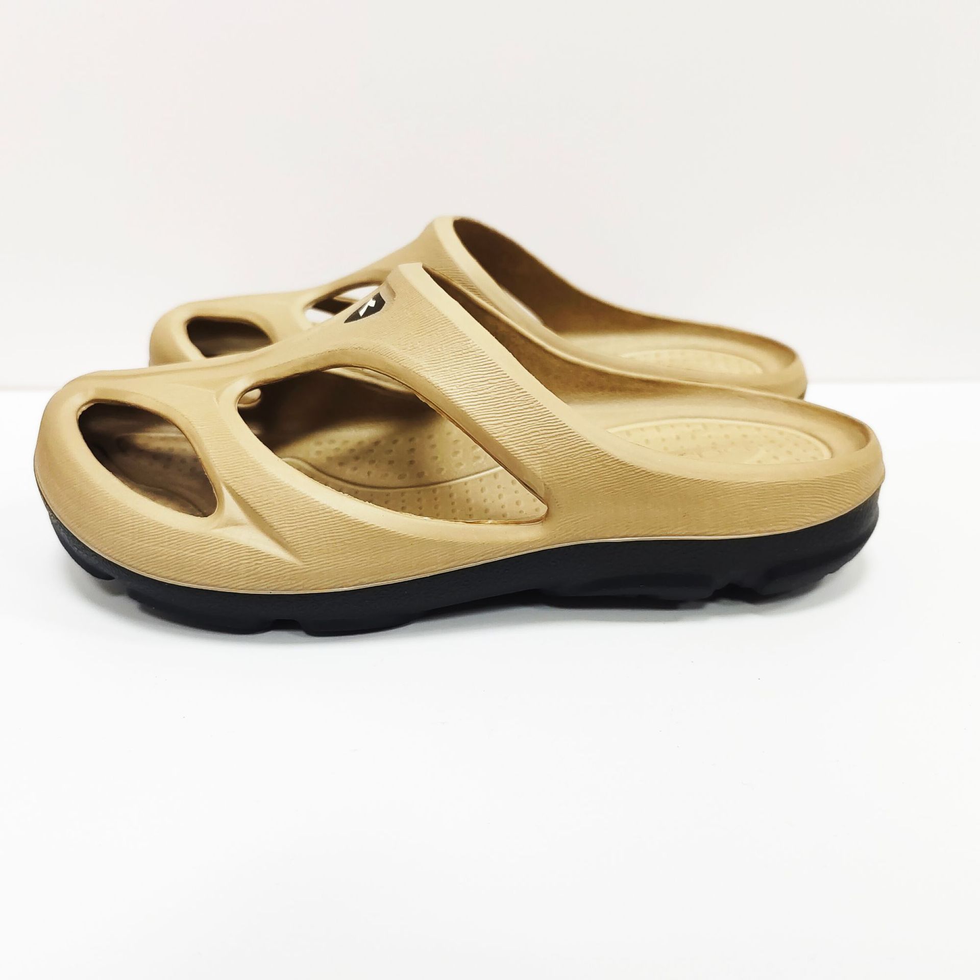 New Flat Hole Shoes For Men foto 2