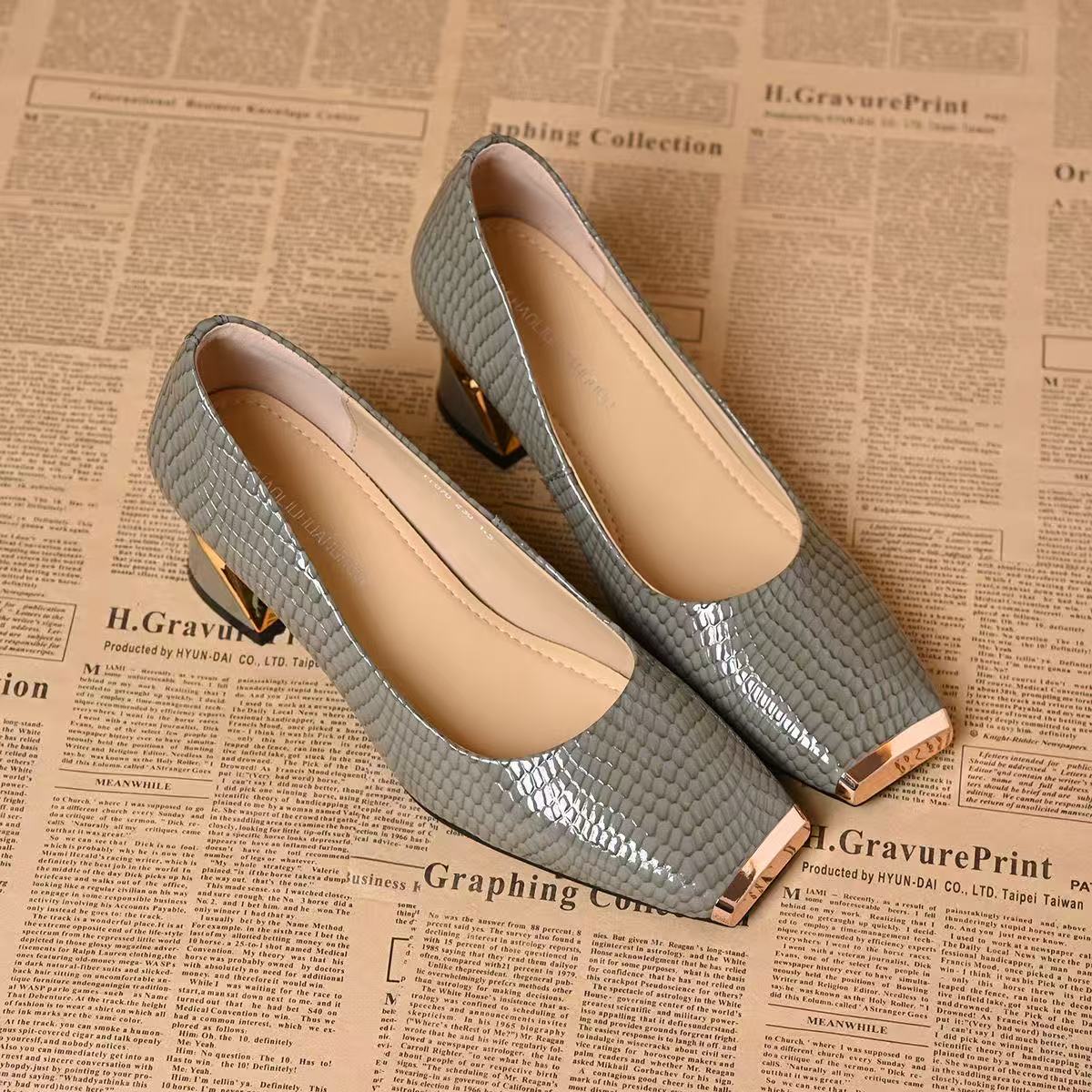 Women's French-style Snake-pattern Chunky-heel Versatile Soft-soled Leather Shoes foto 5