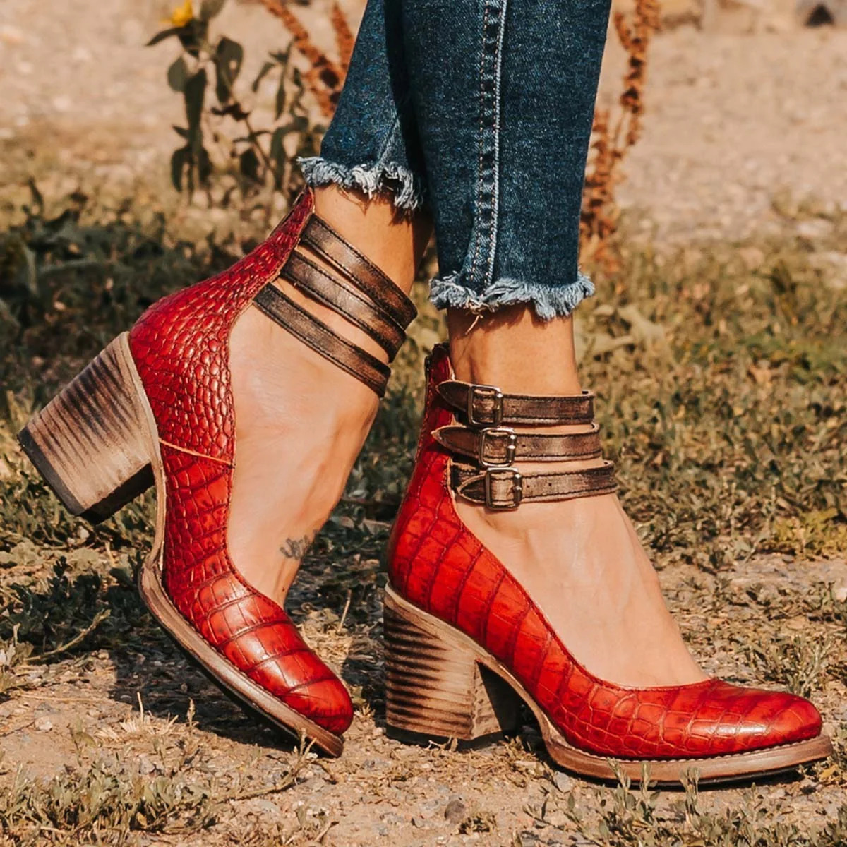 Women's High-top Low-cut Buckle Shoes With Back Zipper foto 3