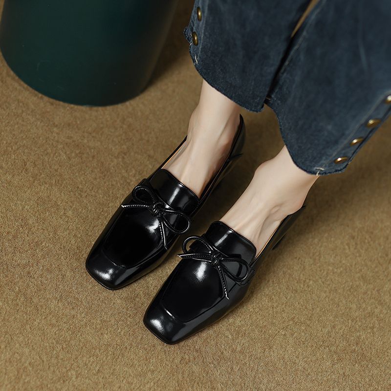 Retro Square Toe English Style Leather Shoes foto 3