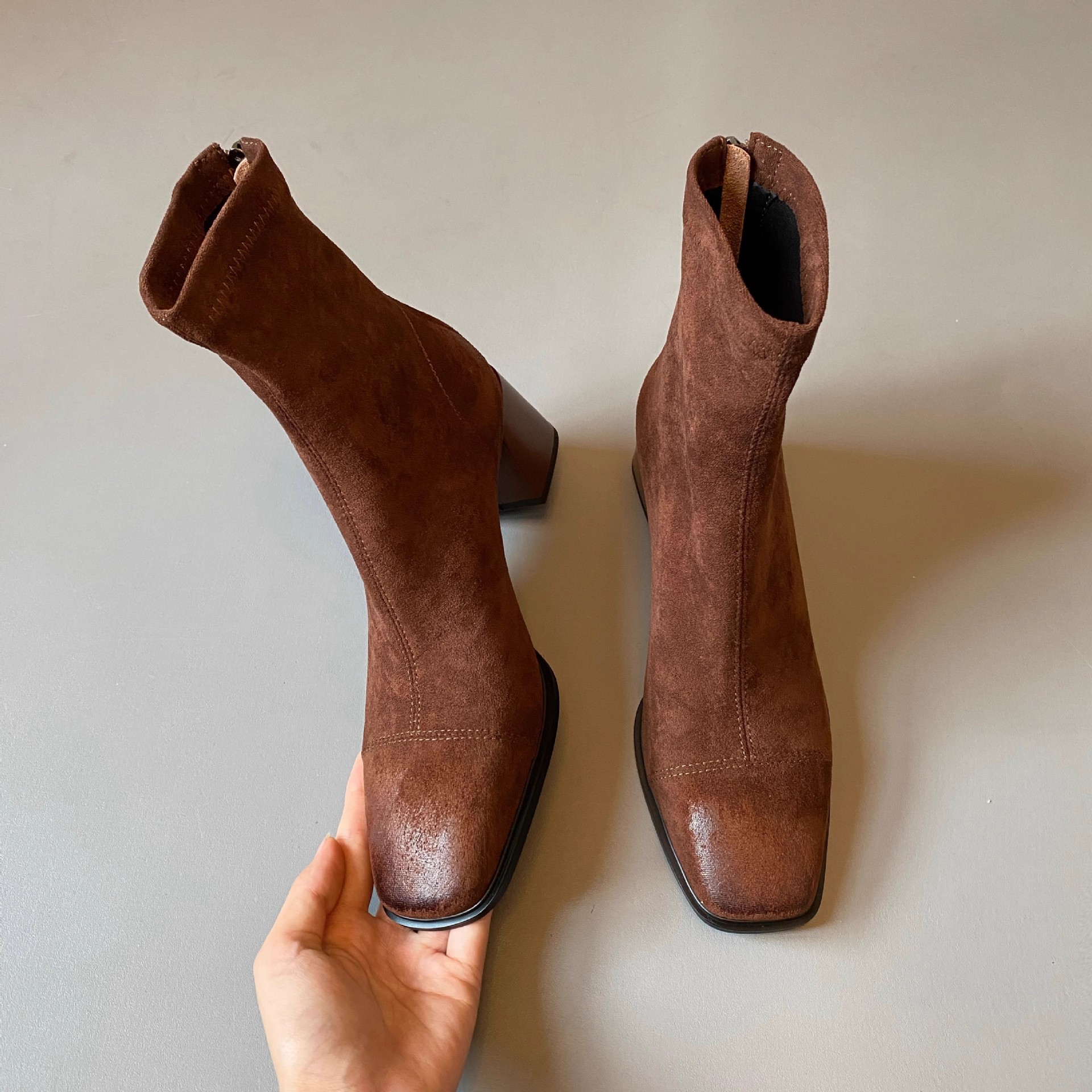 Women's Solid Color Simple Suede Chunky Heel Ankle Boots foto 5