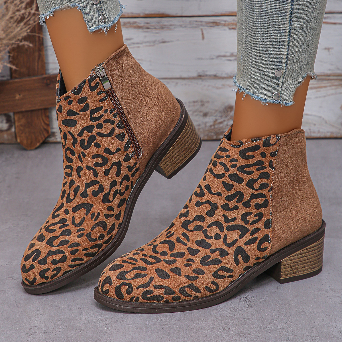 Women's Leopard Print Winter Chelsea Boots foto 3
